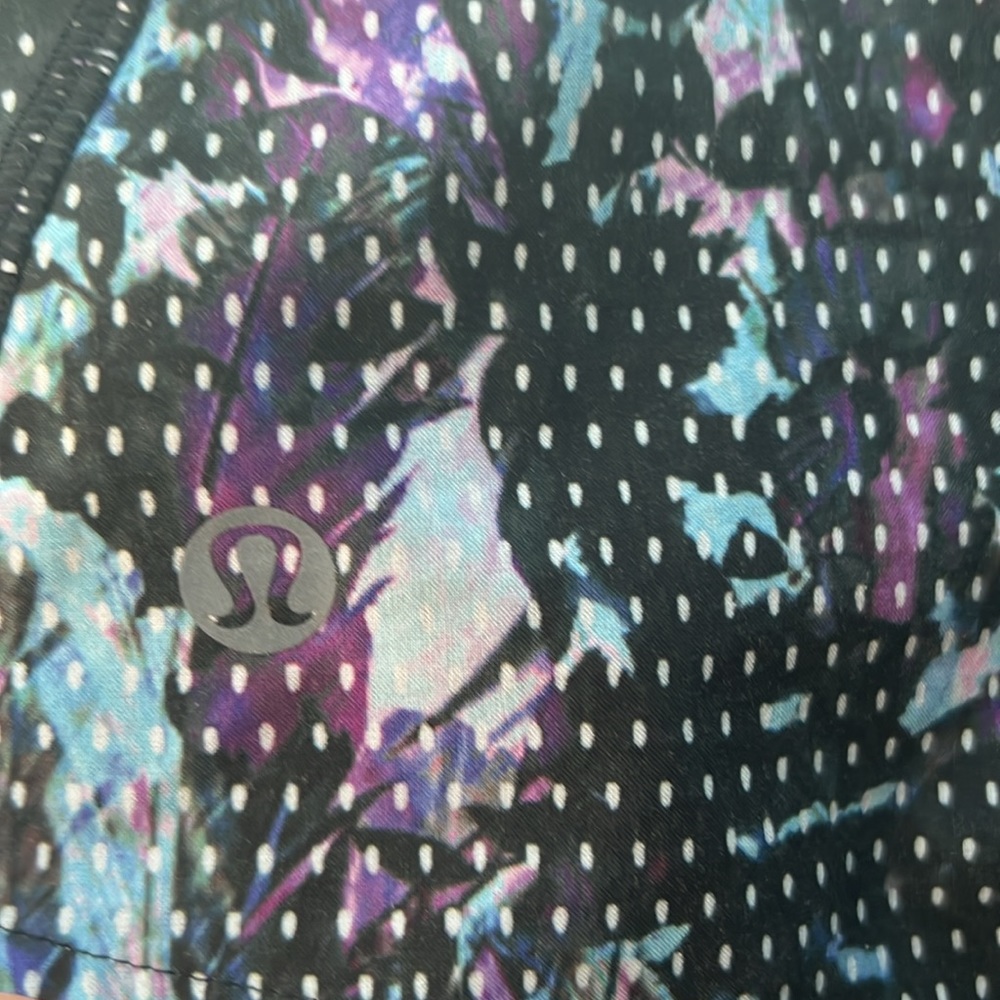 Lululemon Split Second Short Size 4 - image 4